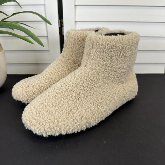 ROAM Shoes - Roam Mini Boosh Boots Fuzzy Nude Faux Shearling Ankle Zip Shoe Boots EU 40 US 10
